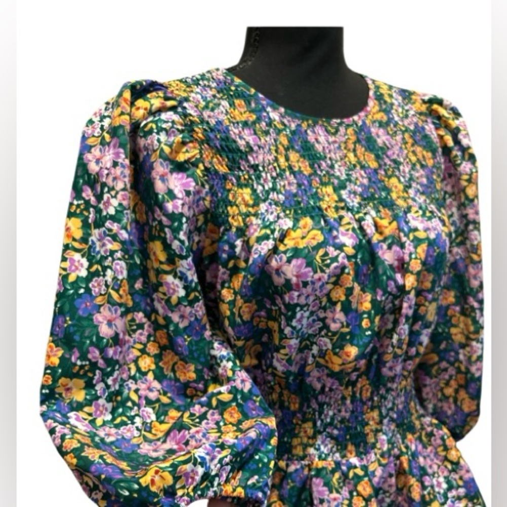 💐ANTHROPOLOGIE!! STUNNING PLEIONE FLORAL SMOCKED TOP! DESIGNER! SLIMMING! - Picture 9 of 16